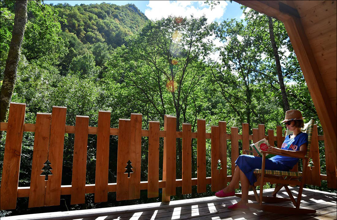 détente repos forêt Lourdes cabane